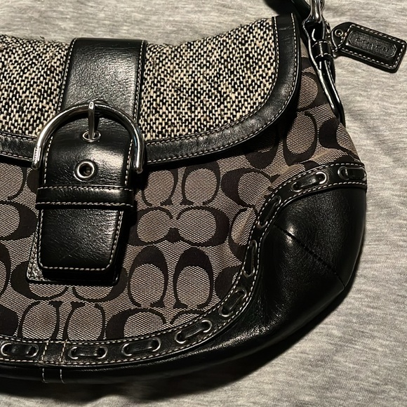 Coach signature C Jacquard and tweed boho purse. - Picture 3 of 5